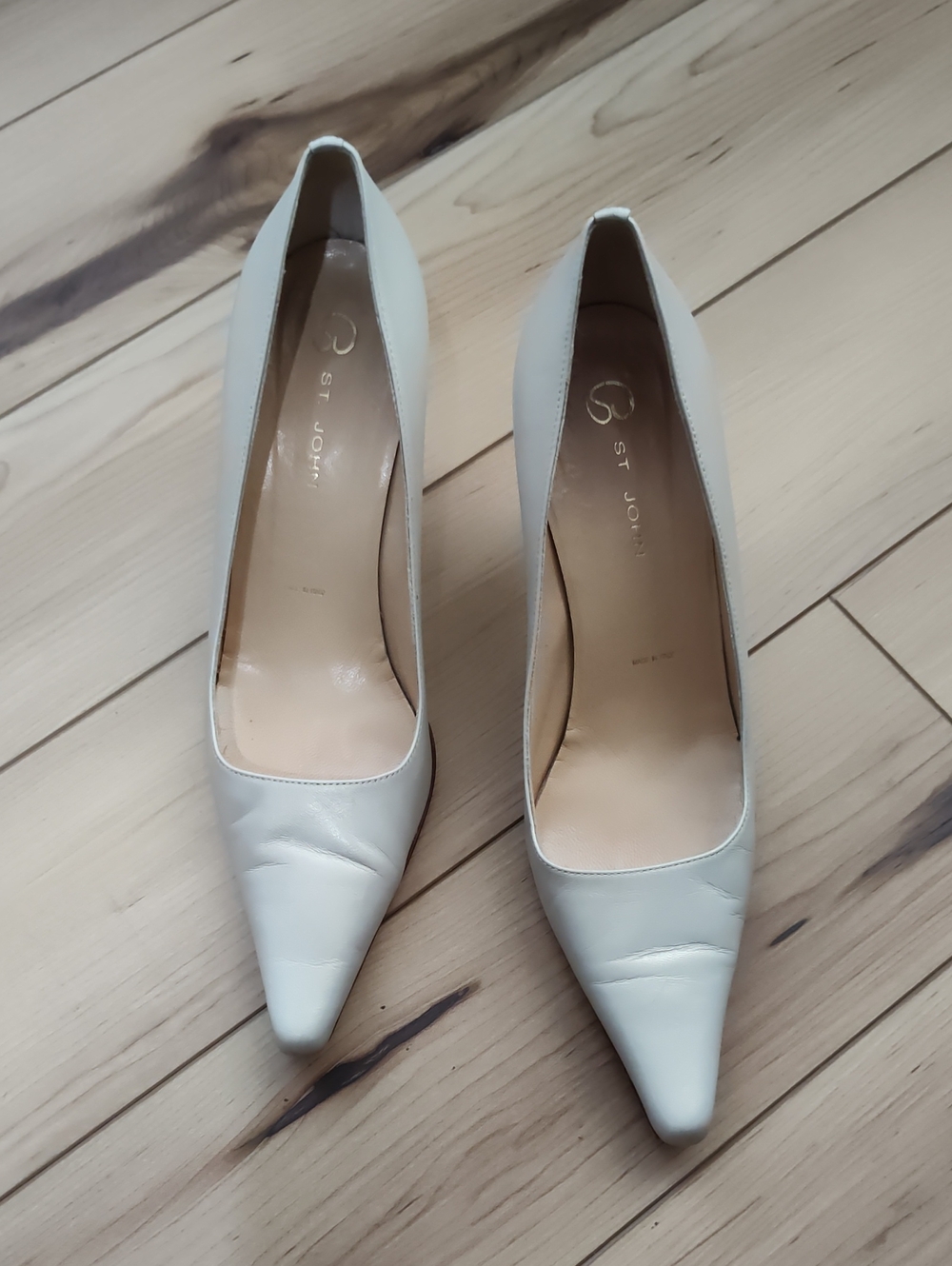 vintage St. John Knits pointed-toe leather pumps crafted in Italy sz 8